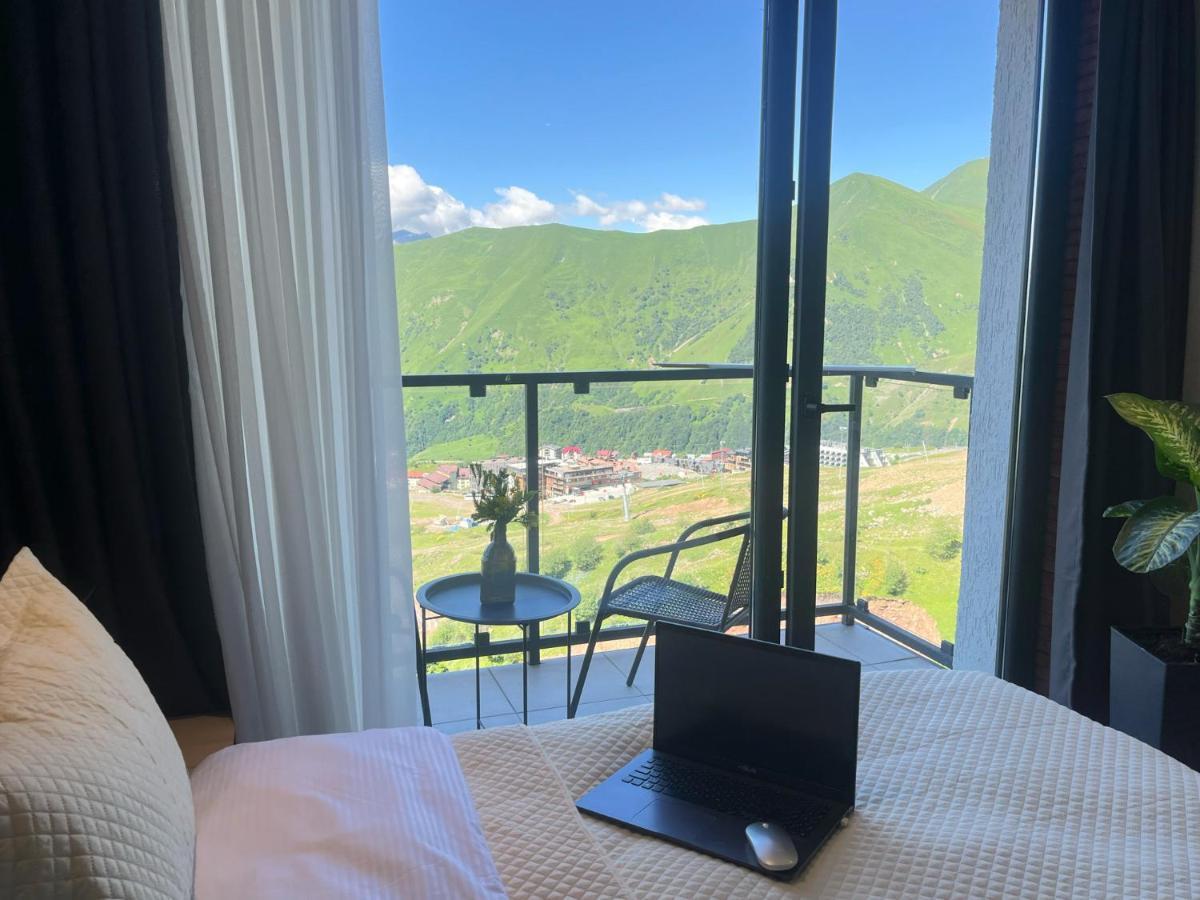 Stuning Views On Mountains, Gudauriアパートメント エクステリア 写真