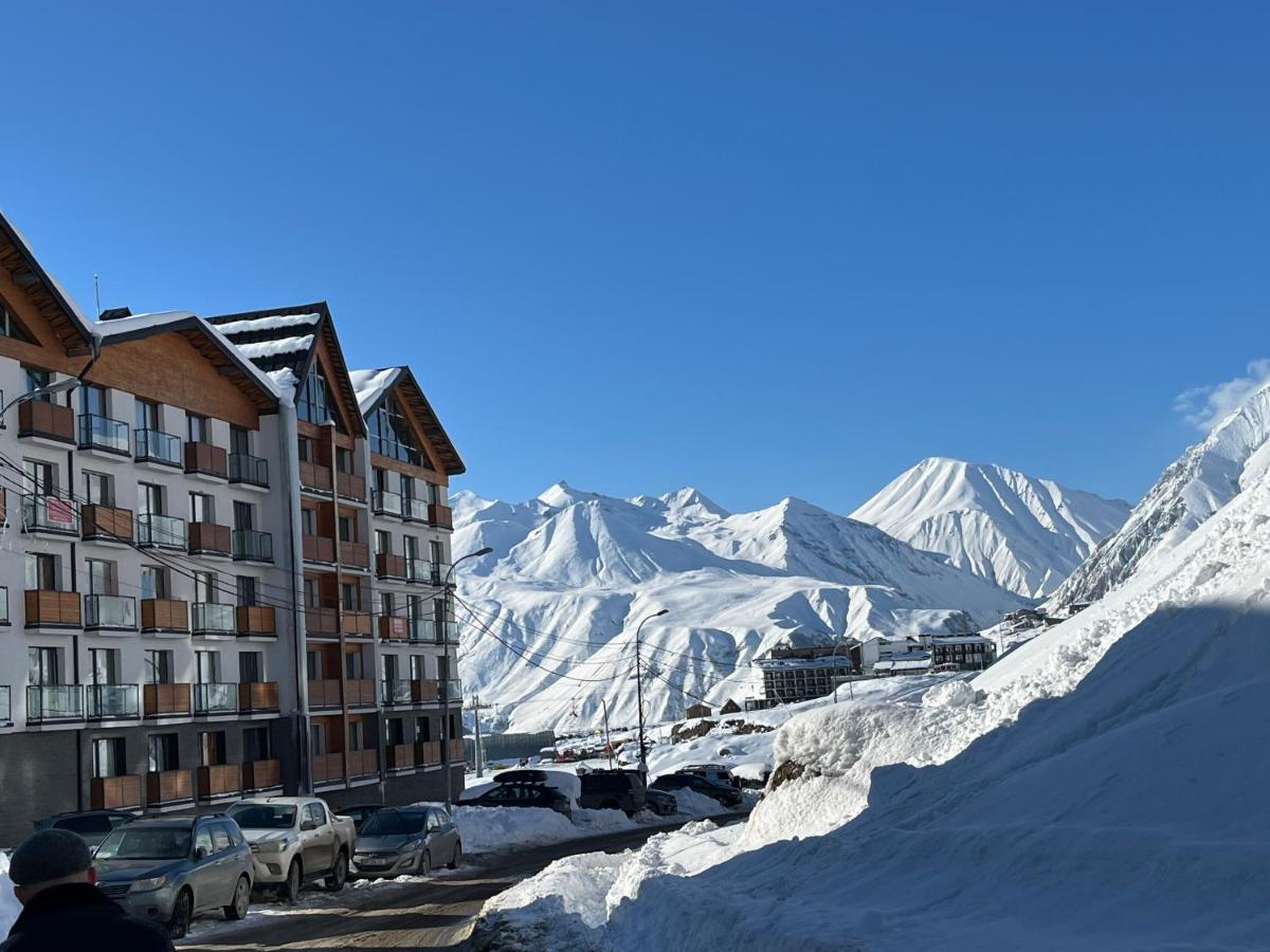 Stuning Views On Mountains, Gudauriアパートメント エクステリア 写真